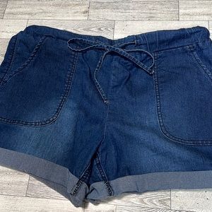 Ladies jean shorts